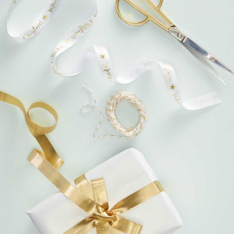 Wooden Icons and Ribbon Christmas Gift Tags (9pk)